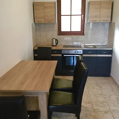 Arnyas Lakopark Alsópáhok