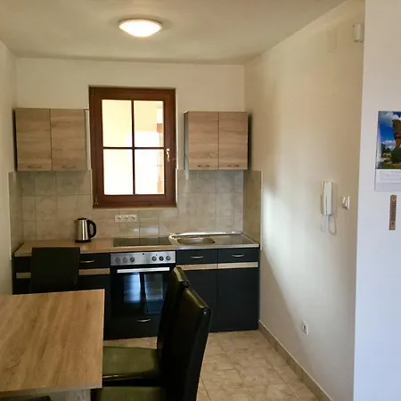 Arnyas Lakopark Appartamento